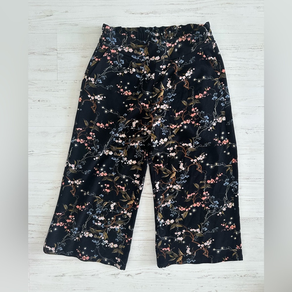 Wide leg cropped pants